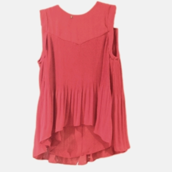 ZARA Georgeous Red Top pleated size small - Picture 1 of 5